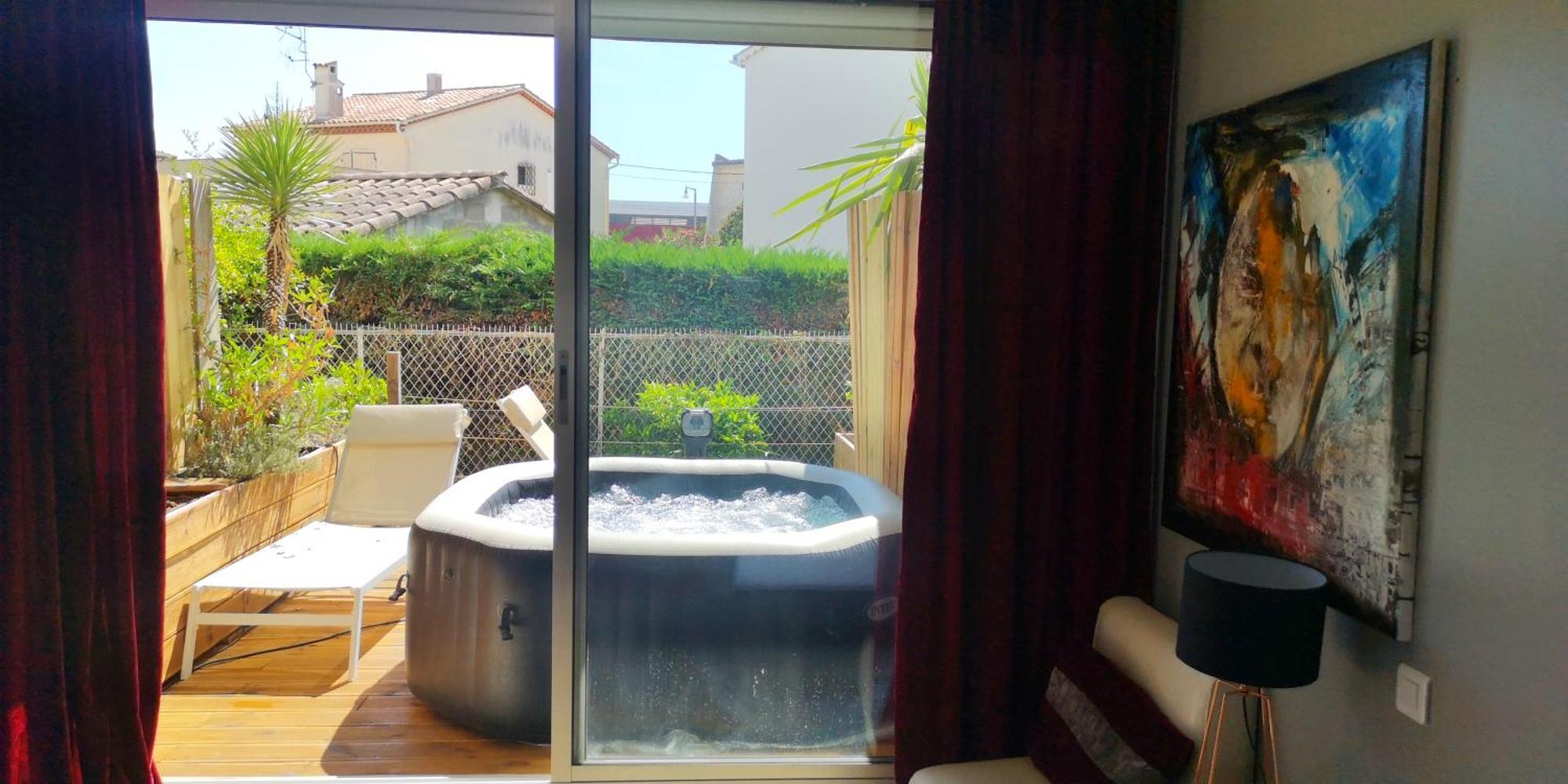 Hotel Sable Et Soleil - Port, Plage Et Jacuzzi Prive Frejus Ruang foto